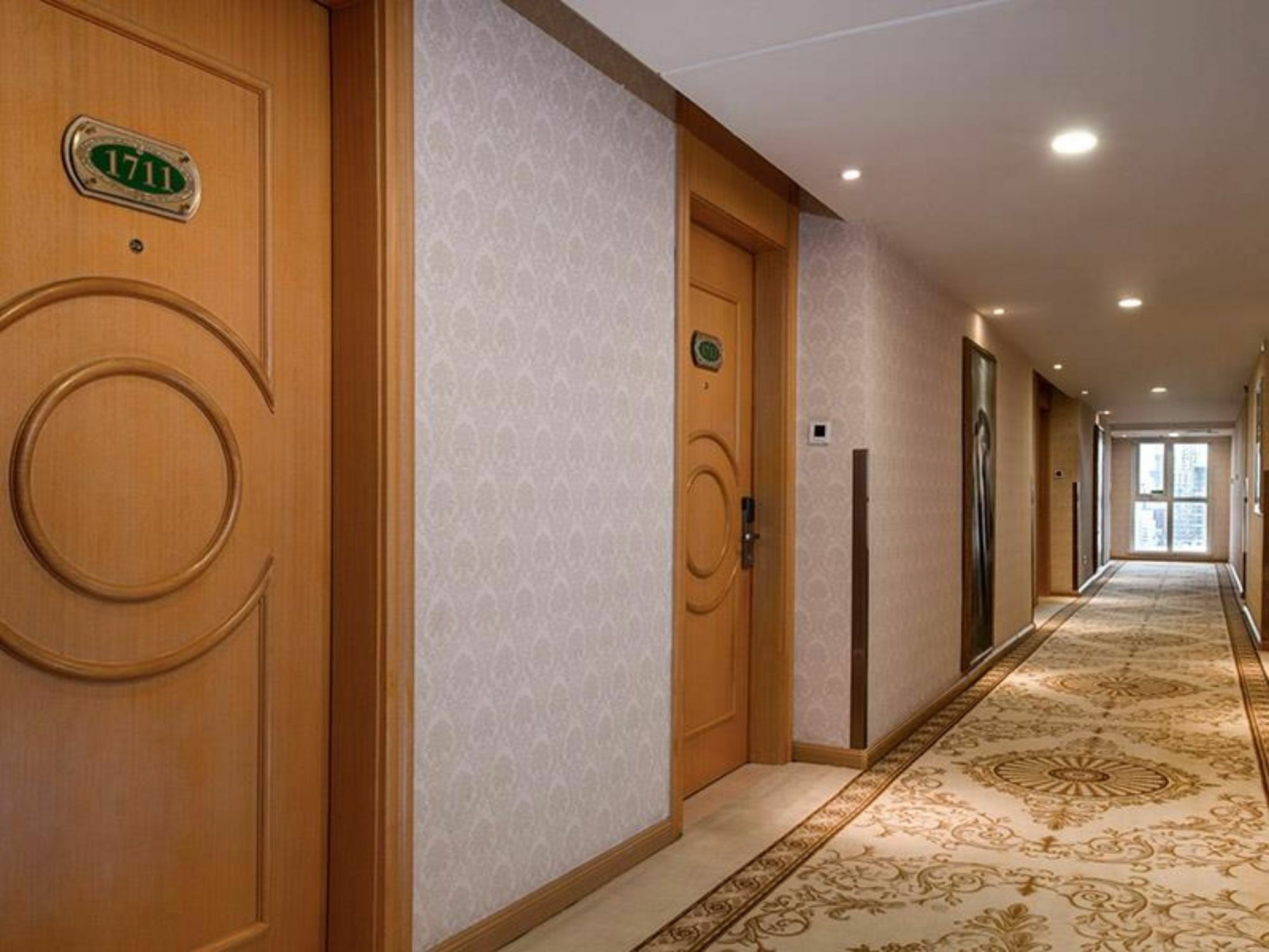 Vienna International Hotel Shenyang Railway Station Ngoại thất bức ảnh
